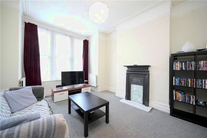 2 Bedroom Maisonette To Rent In Lynn Road, Clapham South, SW12