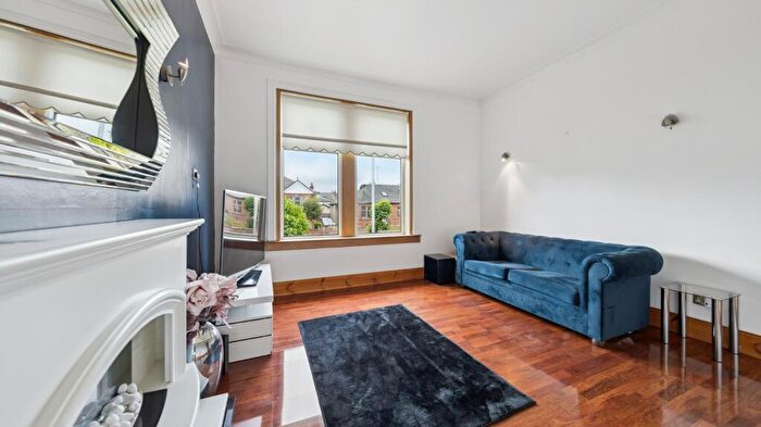 4 Bedroom Semi-Detached Bungalow To Rent In Madison Avenue, Cathcart, Glasgow, G44