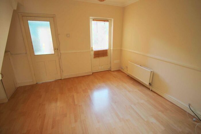 1 Bedroom Flat To Rent In One Bed Flat- St Georges Road, Reading, RG30