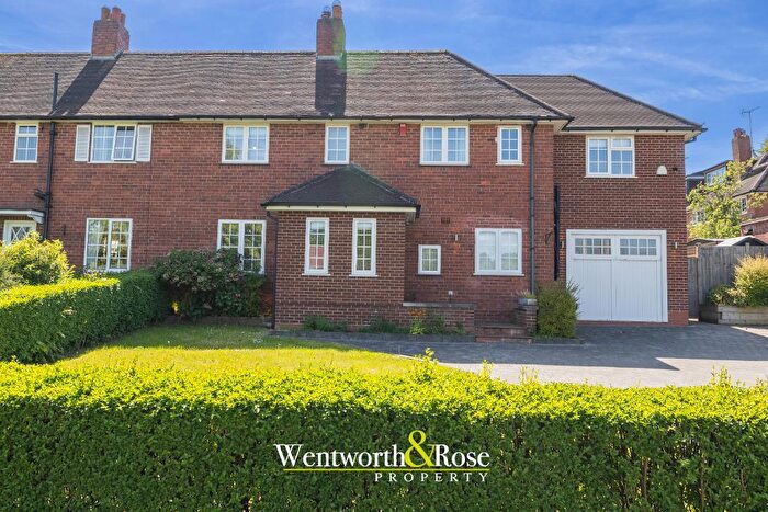 4 Bedroom Semi-Detached House To Rent In Middle Park Road, Bournville, Birmingham, B29