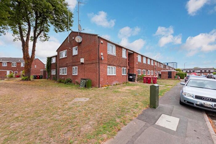 1 Bedroom Flat For Sale In Grampian Way, Langley, Slough, SL3
