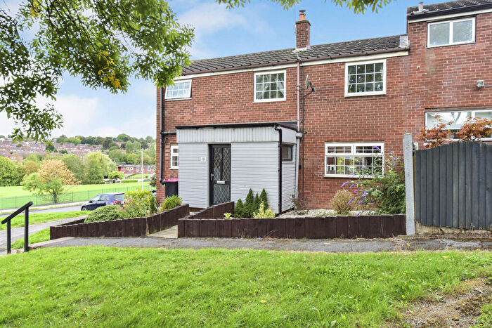 3 Bedroom Semi-Detached House For Sale In Roughwood Way, Rotherham, S61