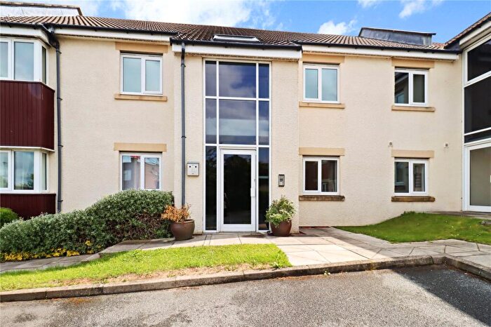 2 Bedroom Flat For Sale In Ford Lodge, South Hylton, Sunderland, Tyne And Wear, SR4