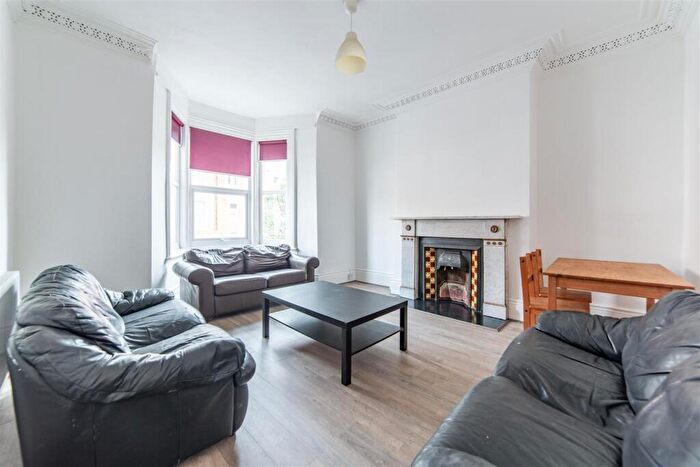 6 Bedroom Terraced House To Rent In £ Pppw - Sunbury Avenue, Newcastle Upon Tyne, NE2