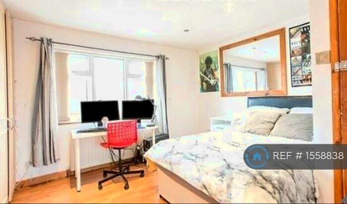 7 Bedroom Semi-Detached House To Rent In St. Margarets Road, Leamington Spa, CV31