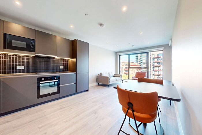 1 Bedroom Flat To Rent In Hewson Way, London, SE17