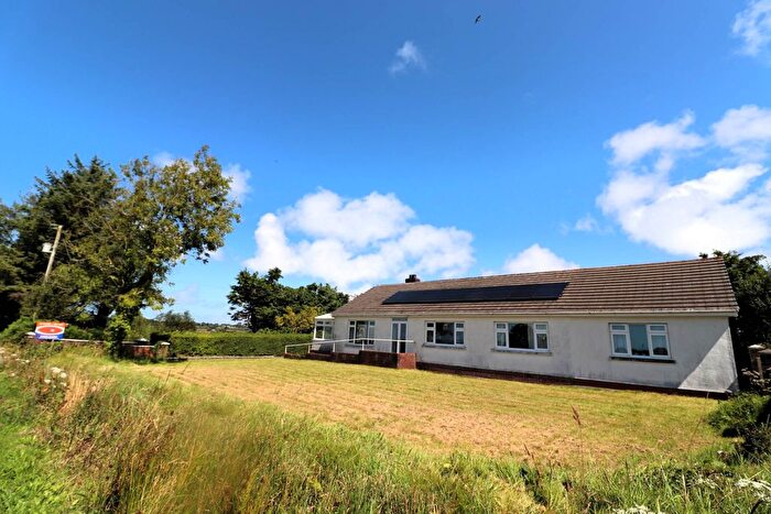 4 Bedroom Bungalow For Sale In Cross Inn, Llanon, SY23