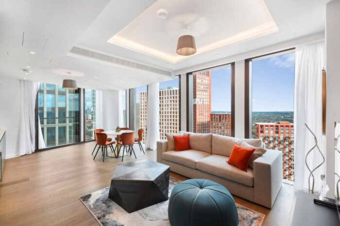 2 Bedroom Flat To Rent In Carnation Way, London, SW8