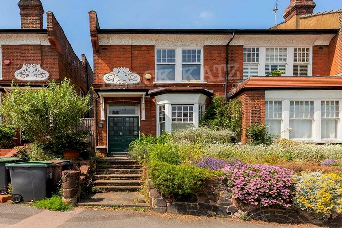 1 Bedroom Flat To Rent In Dukes Avenue, N10