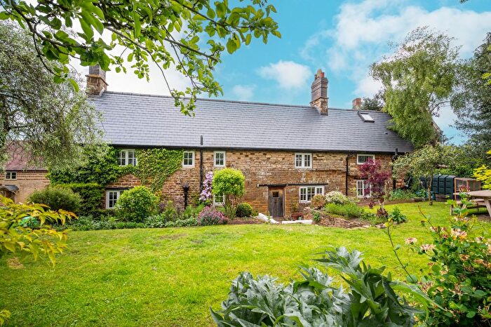 4 Bedroom Detached House For Sale In Danvers Cottage, Culworth, OX17