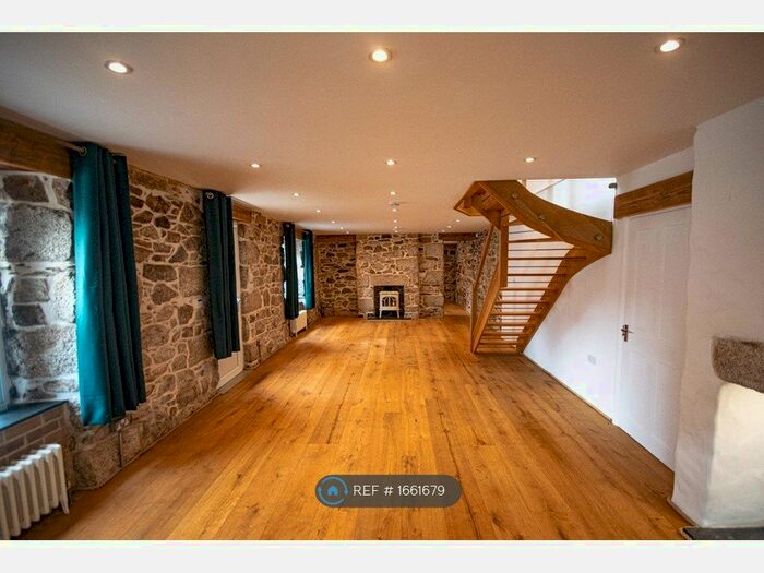 4 Bedroom Semi-Detached House To Rent In Hooper Lane, Camborne, TR14