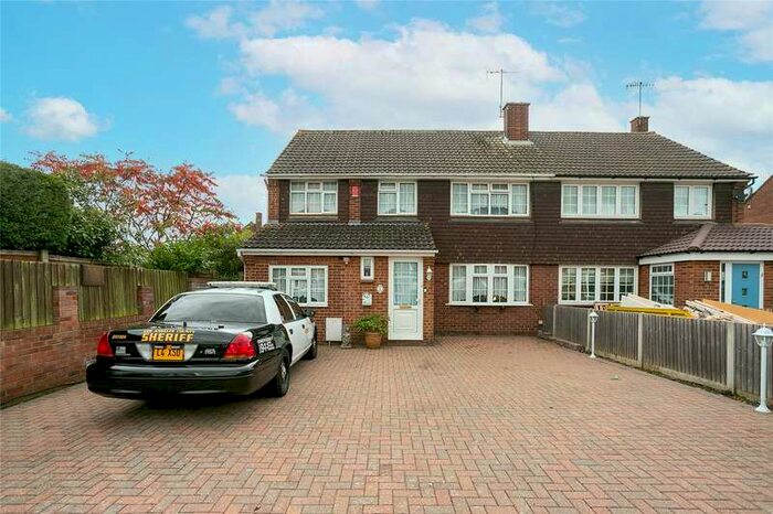 1 Bedroom Studio Flat To Rent In Annexe 1 Hayfield Close, Bushey, Hertfordshire, WD23