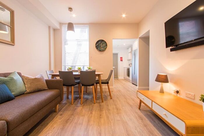 6 Bedroom Terraced House To Rent In Thornycroft Road, Liverpool, L15