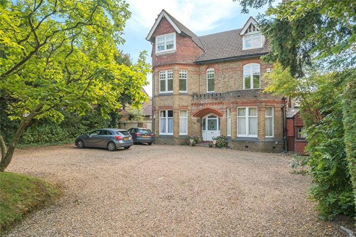 2 Bedroom Flat To Rent In St. Marys Road, Long Ditton, Surbiton, KT6