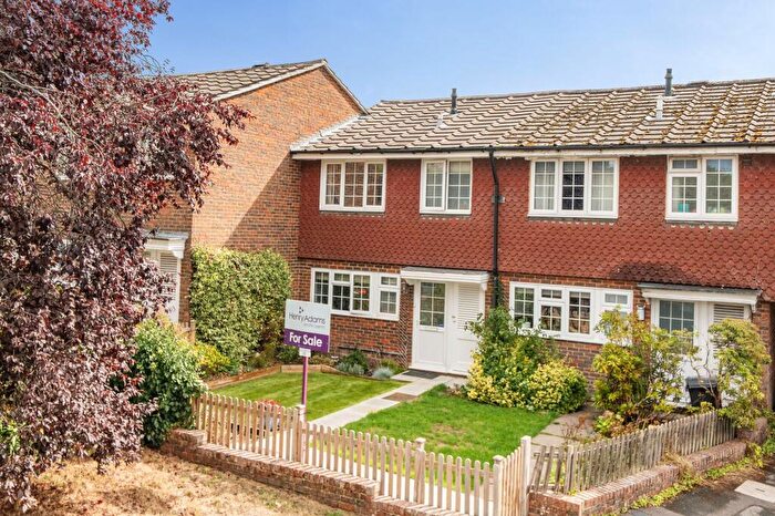 2 Bedroom Terraced House For Sale In Oaklands, Haslemere, GU27