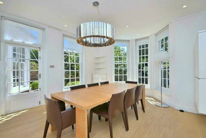 5 Bedroom Apartment To Rent In Greenaway Gardens, Hampstead, NW3