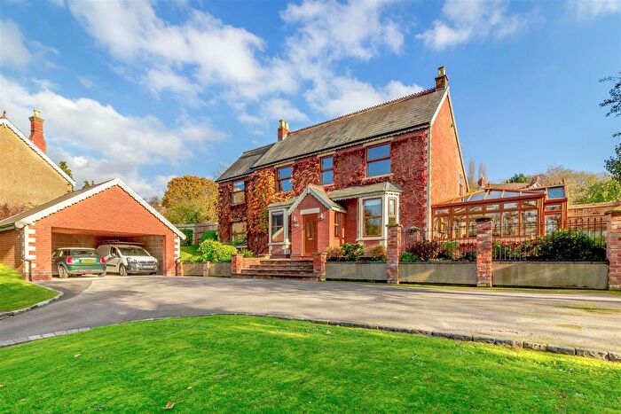 5 Bedroom Detached House To Rent In Stroud Road, Tuffley, Gloucester, GL4