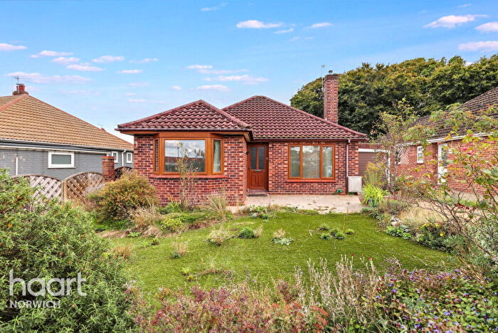 3 Bedroom Detached Bungalow For Sale In Thornham Close, Norwich, NR7