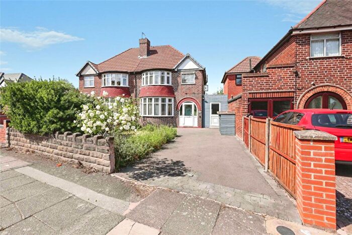 3 Bedroom Semi Detached House For Sale In Kingsbury Road, Birmingham, West Midlands, B24