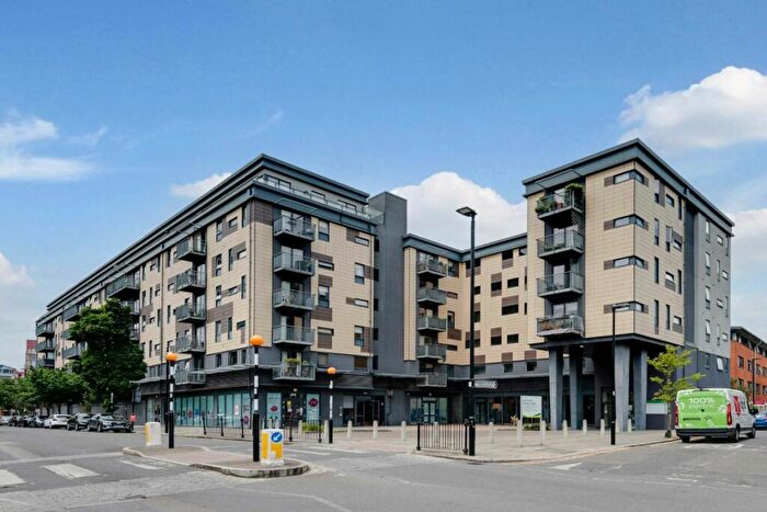 2 Bedroom Flat To Rent In Copenhagen Street, Islington, N1