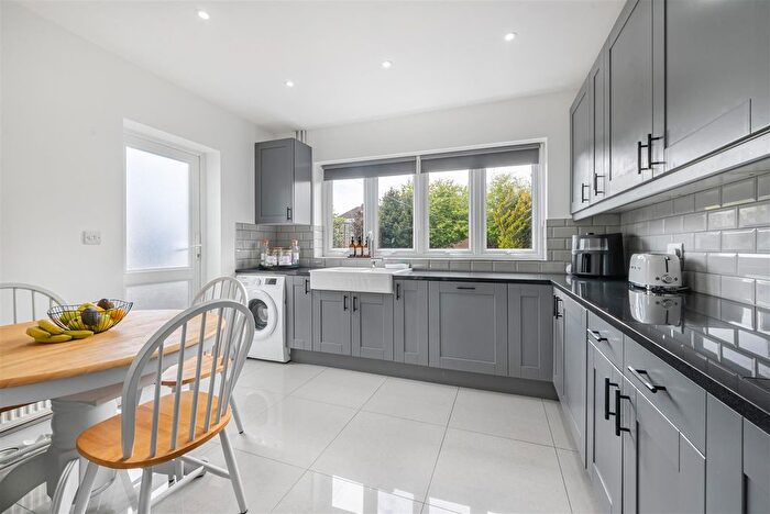 4 Bedroom Semi-Detached House For Sale In Henley Avenue, Cheam, Sutton, SM3