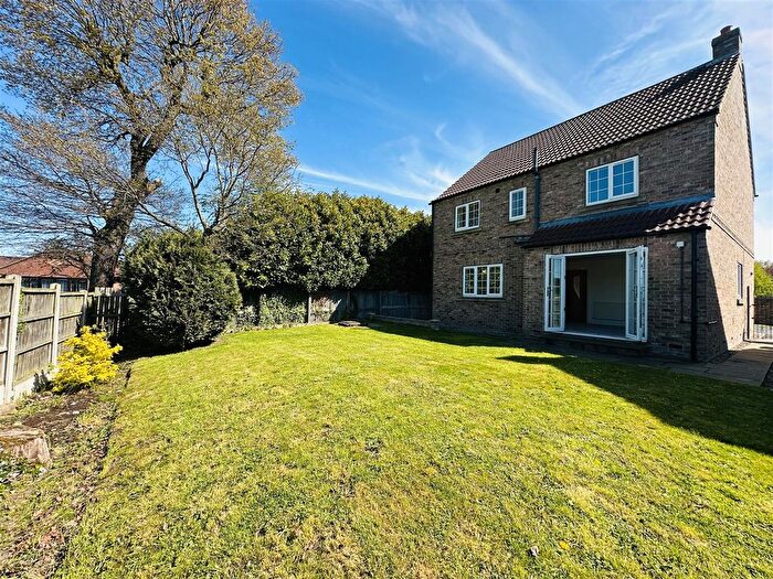 5 Bedroom Detached House For Sale In Park Avenue, Barlow, Selby, YO8