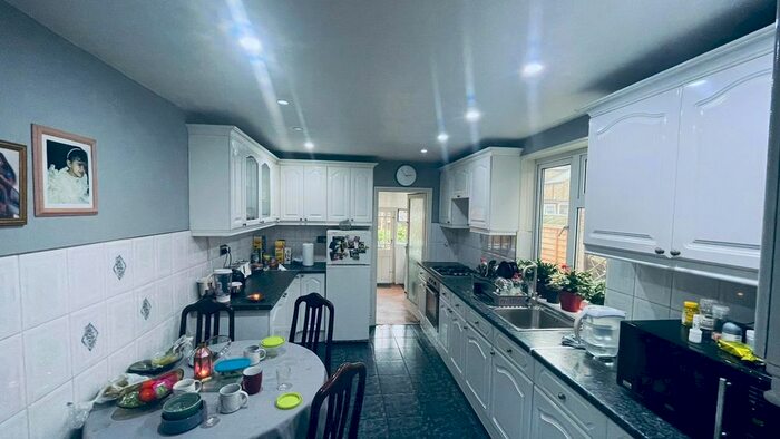 3 Bedroom Terraced House To Rent In Edith Road, London, E6