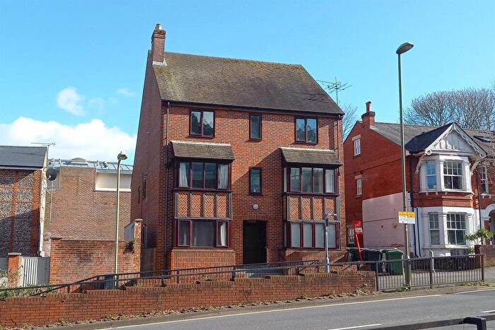 3 Bedroom Flat For Sale In Sussex Street Winchester, SO23