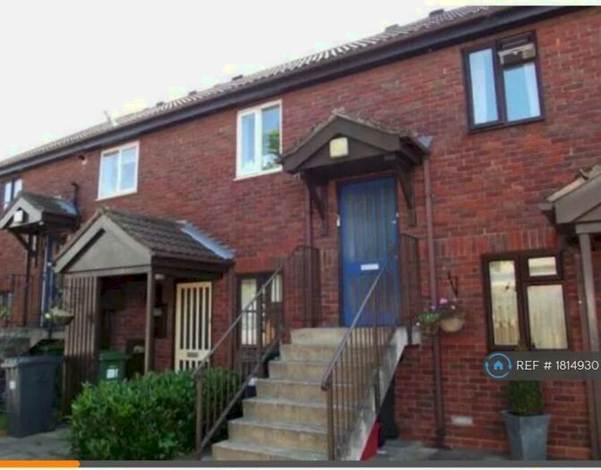 2 Bedroom Flat To Rent In Walnut Drive, Leamington Spa, CV32