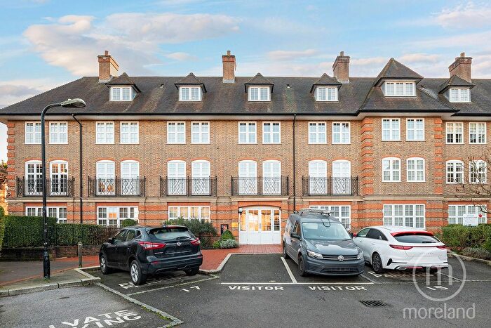 1 Bedroom Flat For Sale In Heathview Court, Hampstead Garden Suburb, NW11