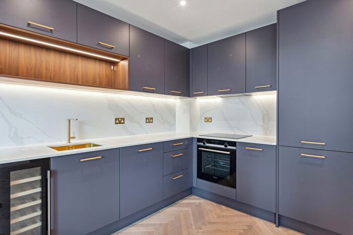 1 Bedroom Flat To Rent In Brigadier Walk, Canary Wharf, SE18