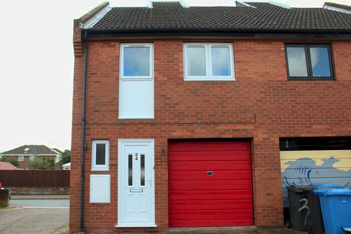 2 Bedroom Semi-Detached House To Rent In Brampton Court, Norwich, NR5