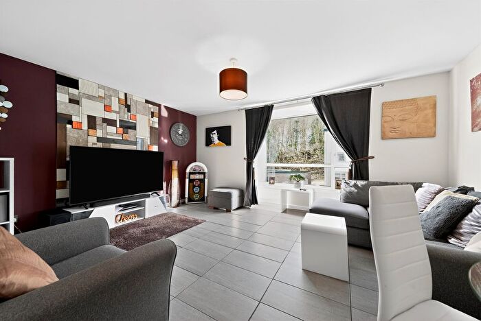 2 Bedroom Flat For Sale In Bankholm Place, Clarkston, Glasgow, G76