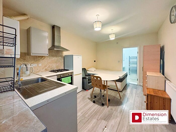 Studio To Rent In Clarence Road, Clapton, London, E5