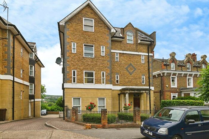 1 Bedroom Flat For Sale In St. Margarets Street, Rochester, Kent, ME1