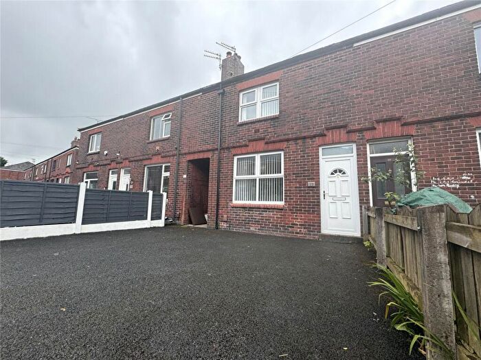 3 Bedroom Terraced House To Rent In Linden Avenue, Oldham, OL4