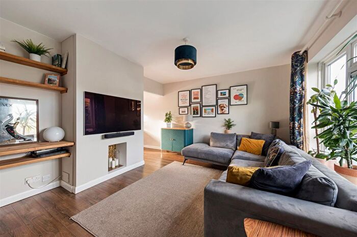 3 Bedroom Terraced House For Sale In Alders Avenue, Woodford Green, IG8