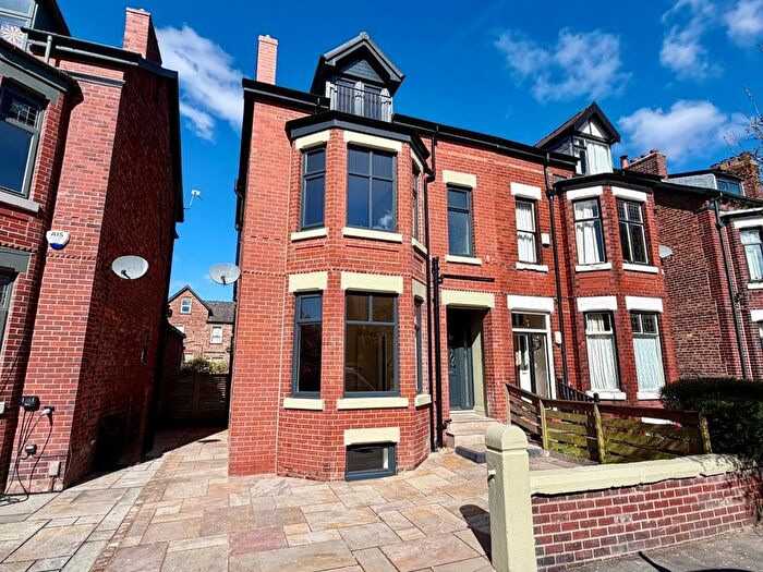 5 Bedroom Semi Detached House For Sale In Sefton Road, Chorlton, M21