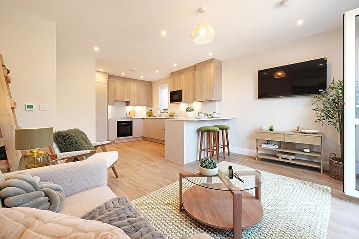 2 Bedroom Apartment For Sale In McLAREN Court, Fetcham, KT22