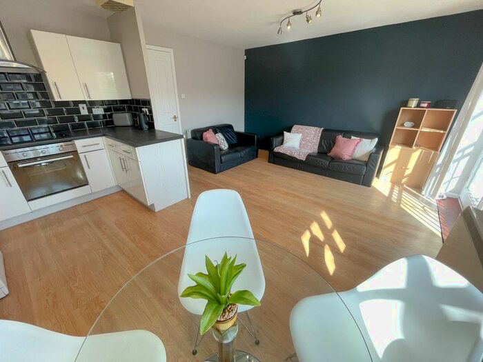 2 Bedroom Flat To Rent In St. Andrew Street, Liverpool, L3