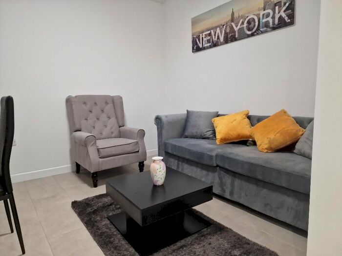 5 Bedroom Semi-Detached House To Rent In Ringwood Crescent, Southmead, Bristol, BS10