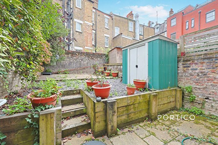 1 Bedroom Flat To Rent In Hopgood Street, London, W12