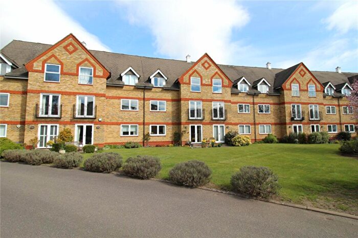 2 Bedroom Apartment To Rent In Greenes Court, Berkhamsted., HP4