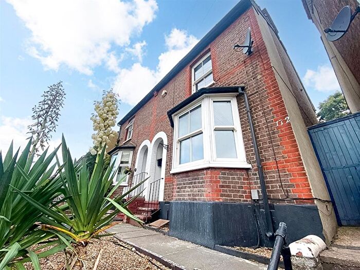 3 Bedroom Property To Rent In Leighton Buzzard Road, Hemel Hempstead, HP1