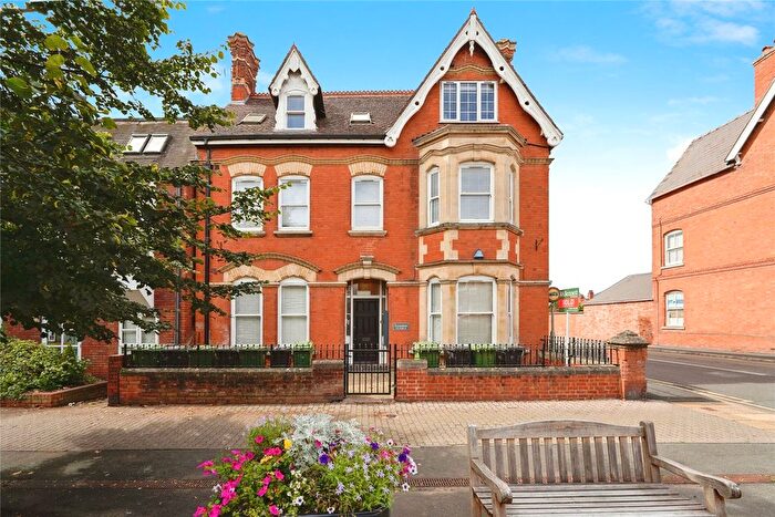 1 Bedroom Flat For Sale In High Street, Evesham, Worcestershire, WR11