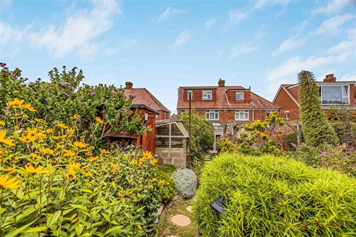 4 Bedroom Semi Detached House For Sale In Woodfield Avenue, Portsmouth, PO6