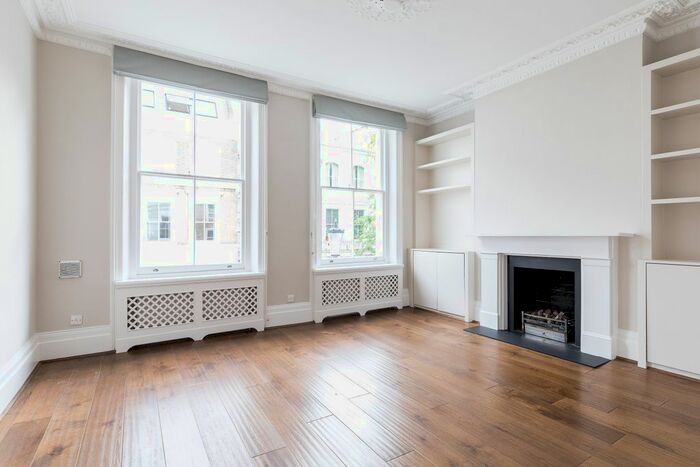 3 Bedroom Flat To Rent In Ifield Road, South Kensington, London, SW10