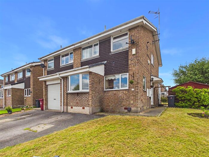3 Bedroom Semi Detached House For Sale In Buttermere Drive, Dronfield, S18
