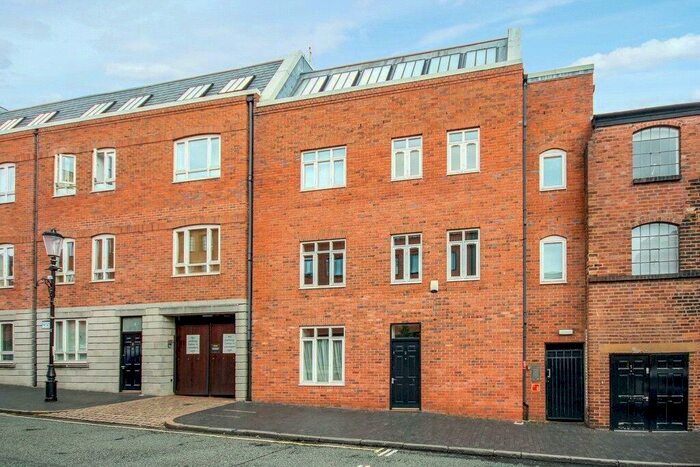 1 Bedroom Flat To Rent In Square On The Square, Caroline Street, Birmingham, B3