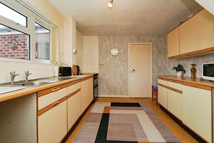 3 Bedroom Terraced House For Sale In Green Close, Honeybourne, Evesham, Worcestershire, WR11